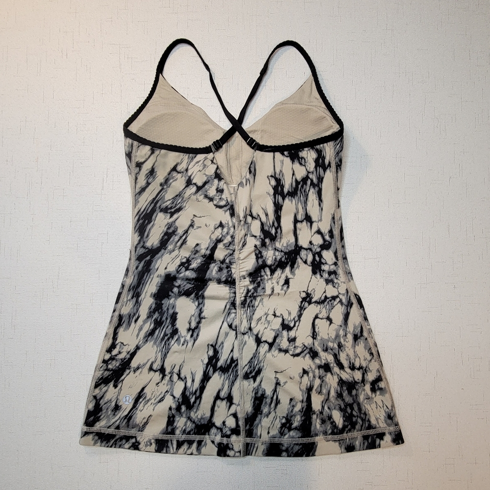 Lululemon 5pc Tank Top Built In Bra Bundle - Picture 8 of 12